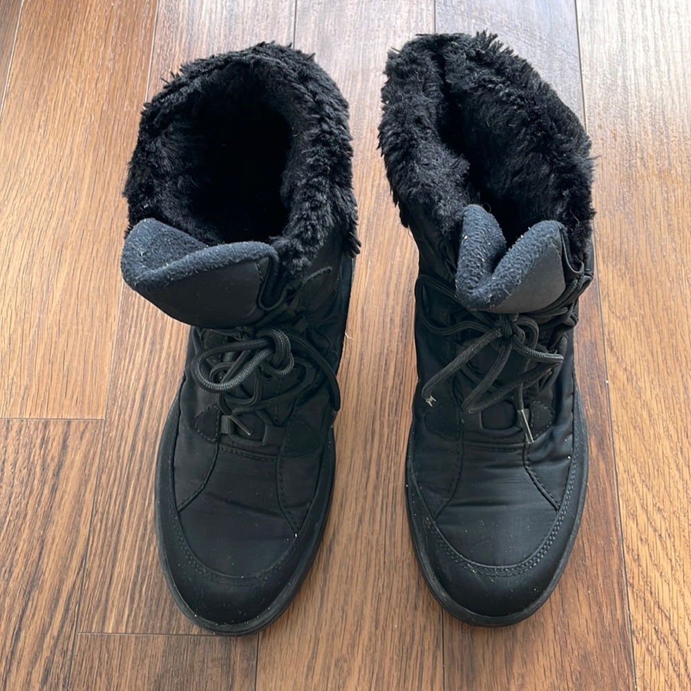 Pajar boots with ice grippers